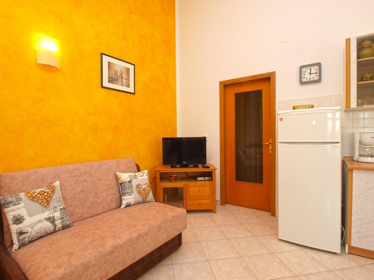Apartments Iva 1534 Pula Luaran gambar