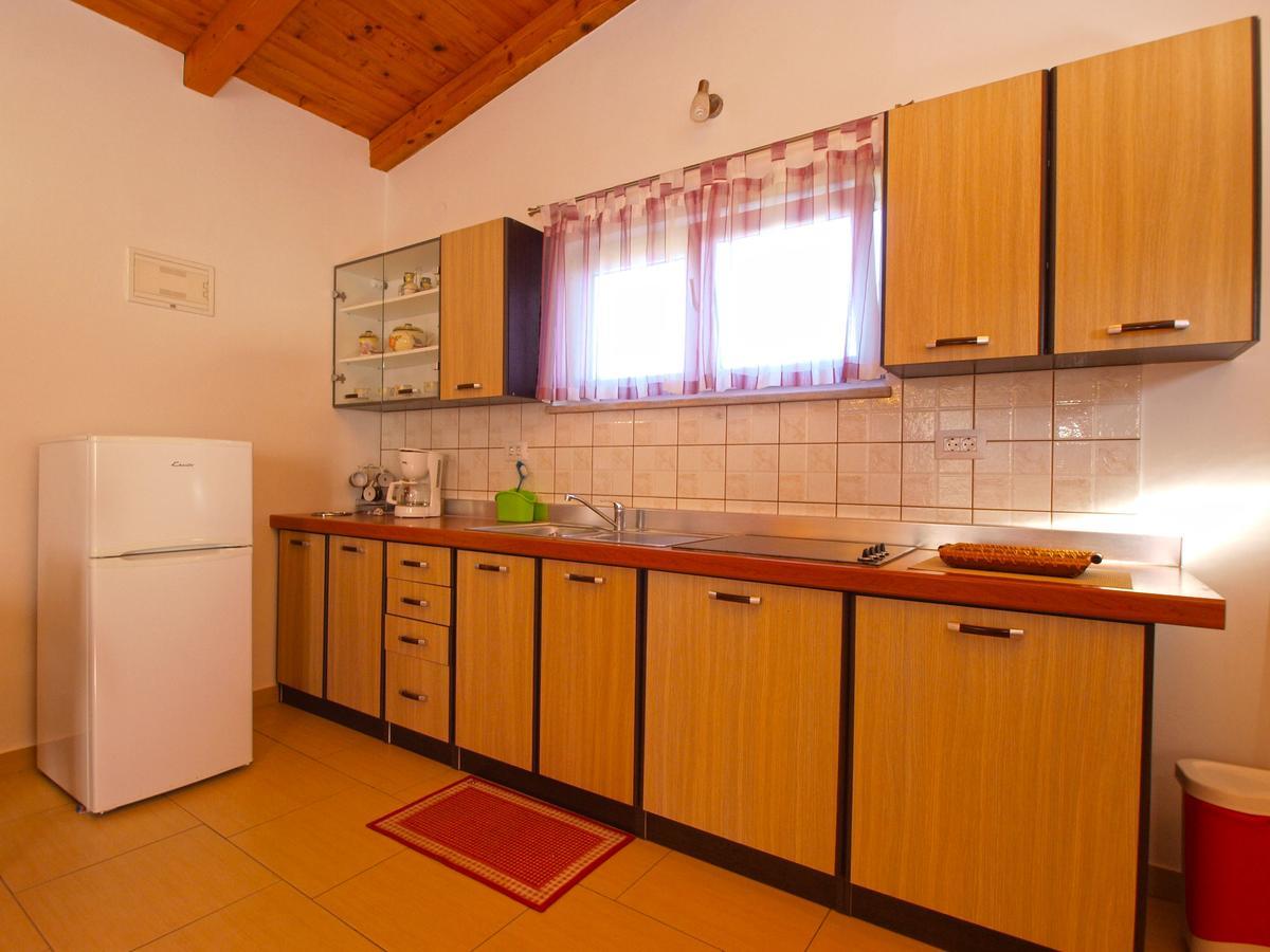 Apartments Iva 1534 Pula Luaran gambar