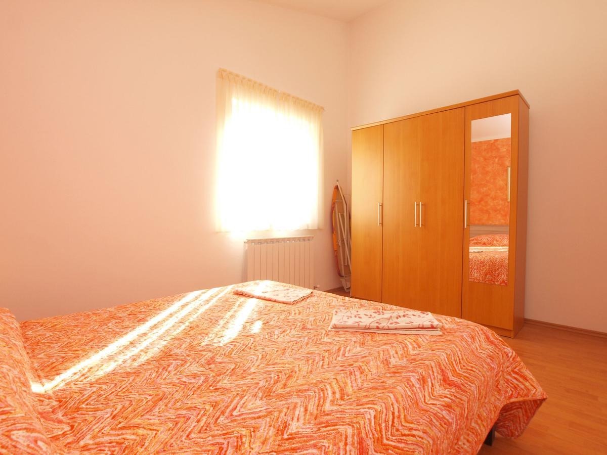 Apartments Iva 1534 Pula Luaran gambar