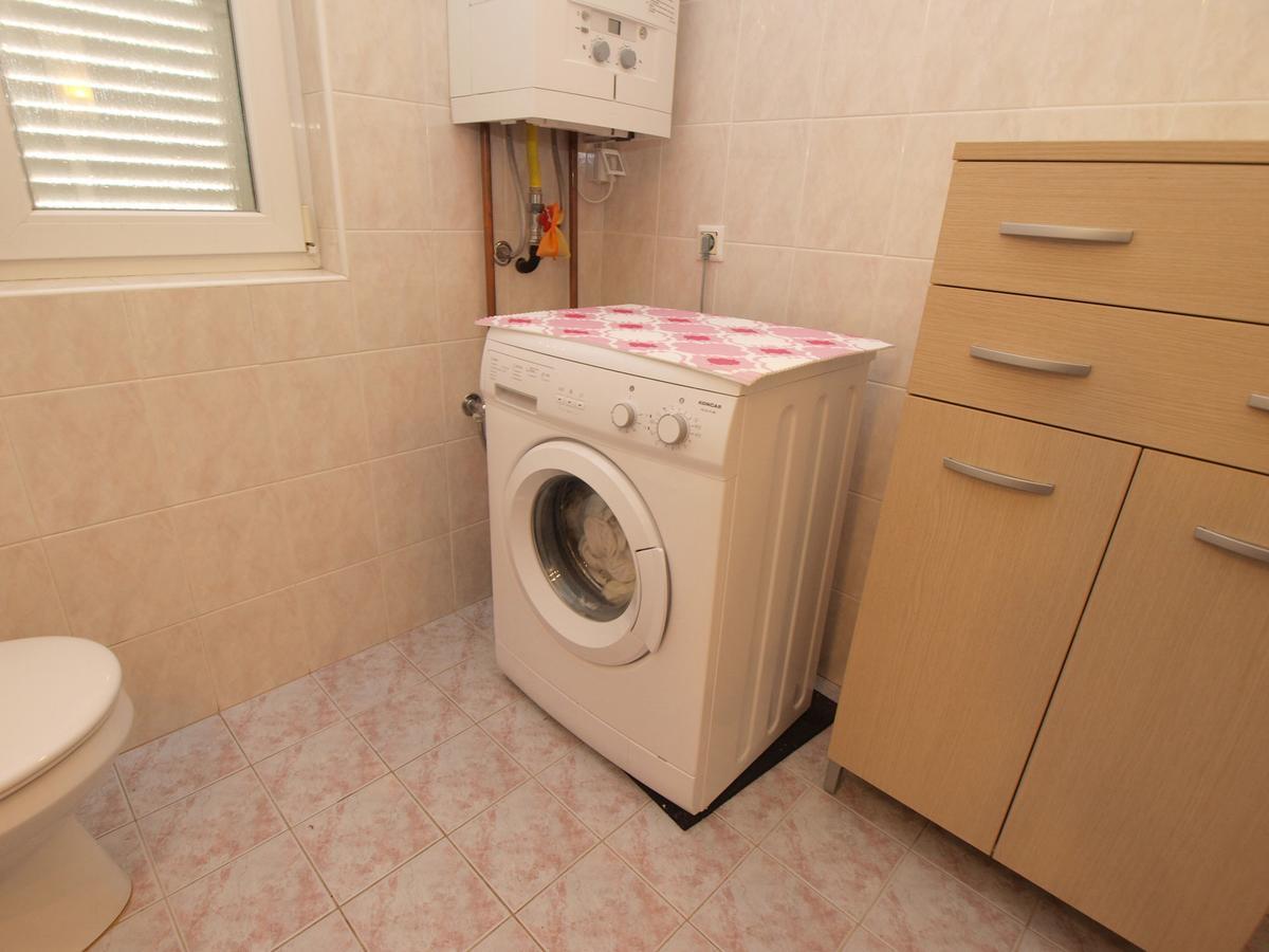 Apartments Iva 1534 Pula Luaran gambar
