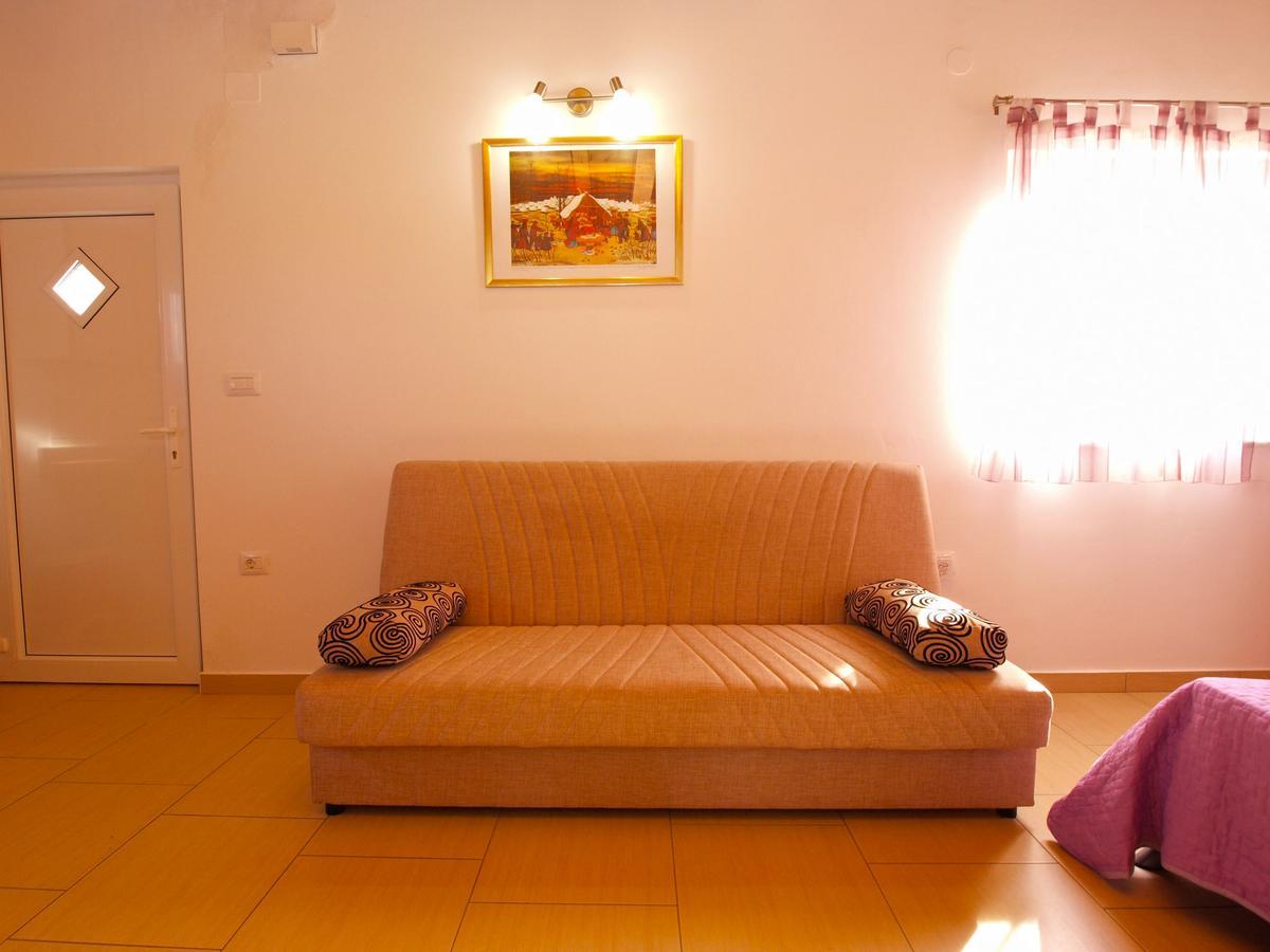 Apartments Iva 1534 Pula Luaran gambar