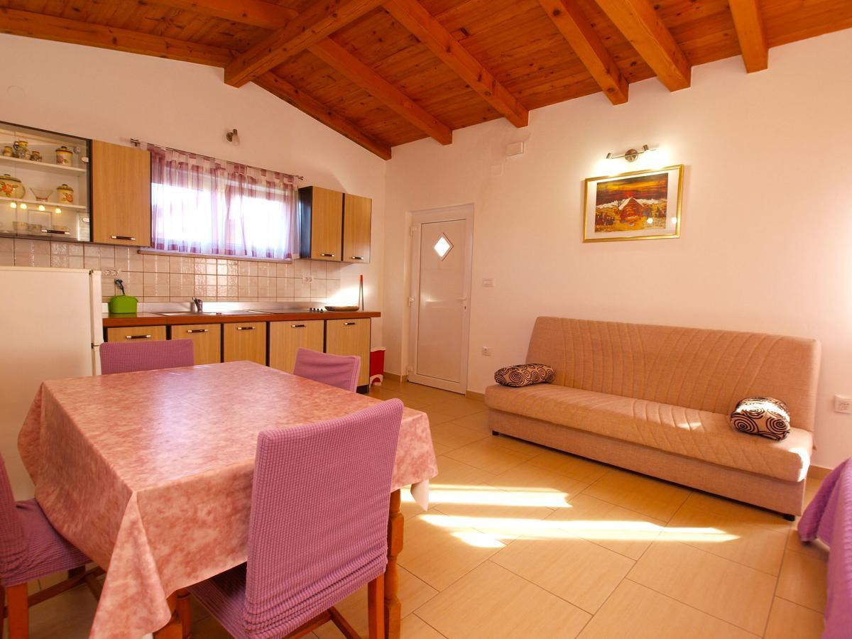 Apartments Iva 1534 Pula Luaran gambar