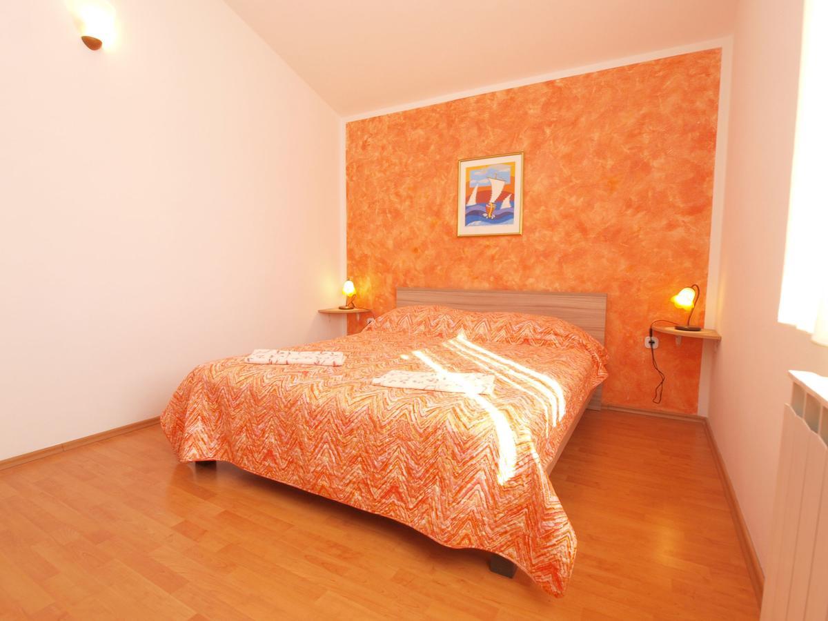 Apartments Iva 1534 Pula Luaran gambar